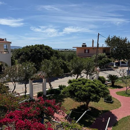 Vias Hotell Neápolis Exteriör bild