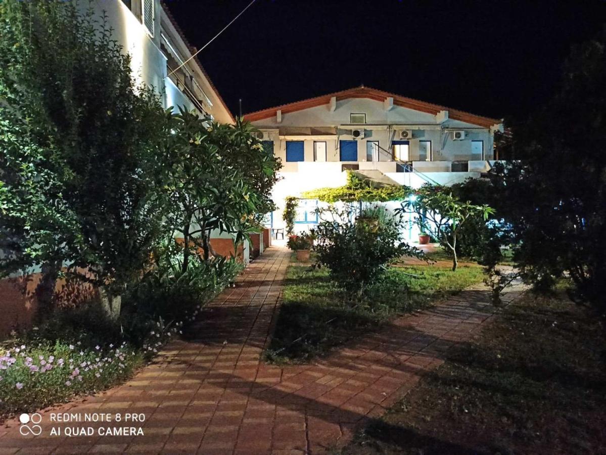 Vias Hotell Neápolis Exteriör bild