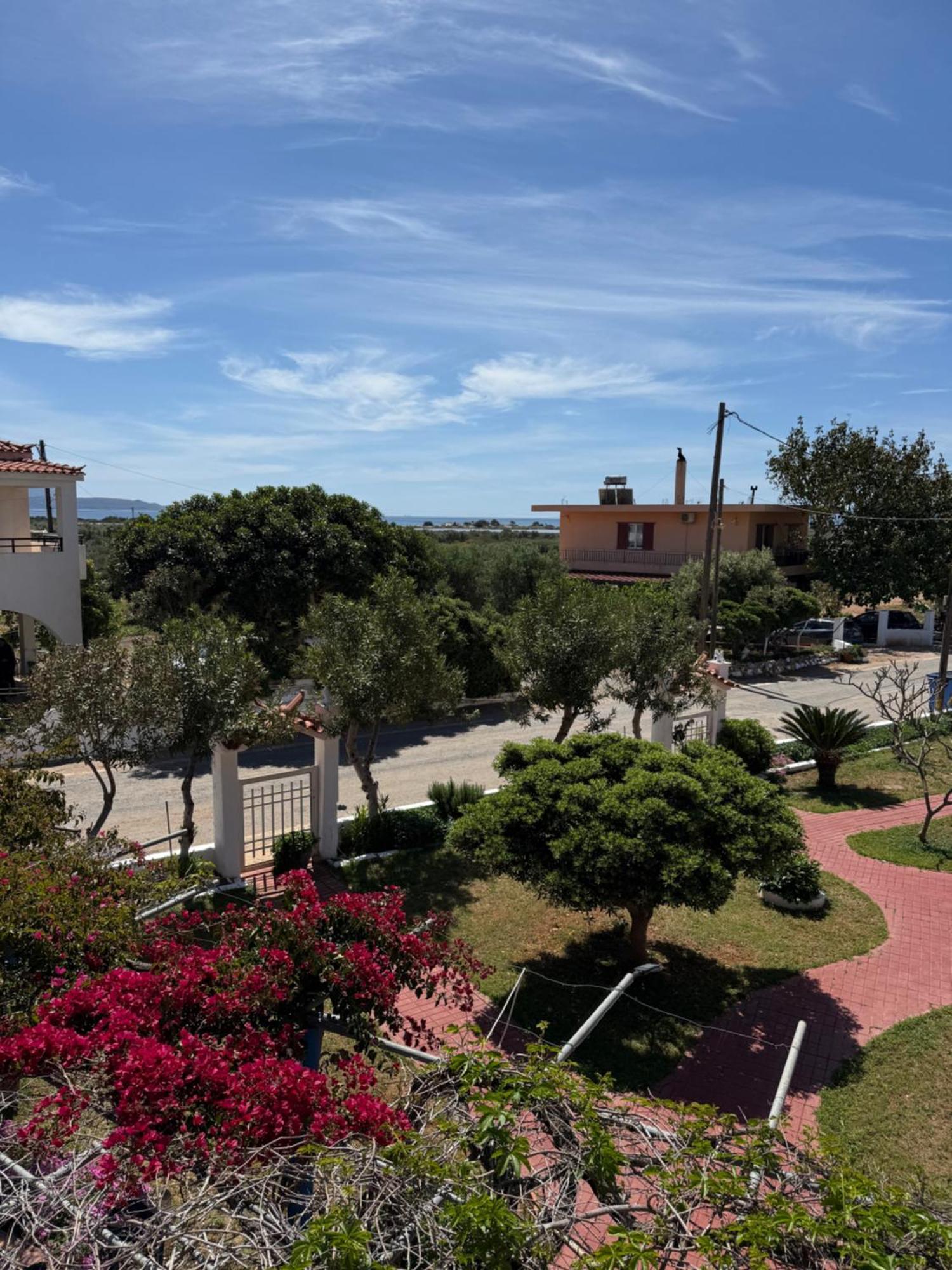 Vias Hotell Neápolis Exteriör bild