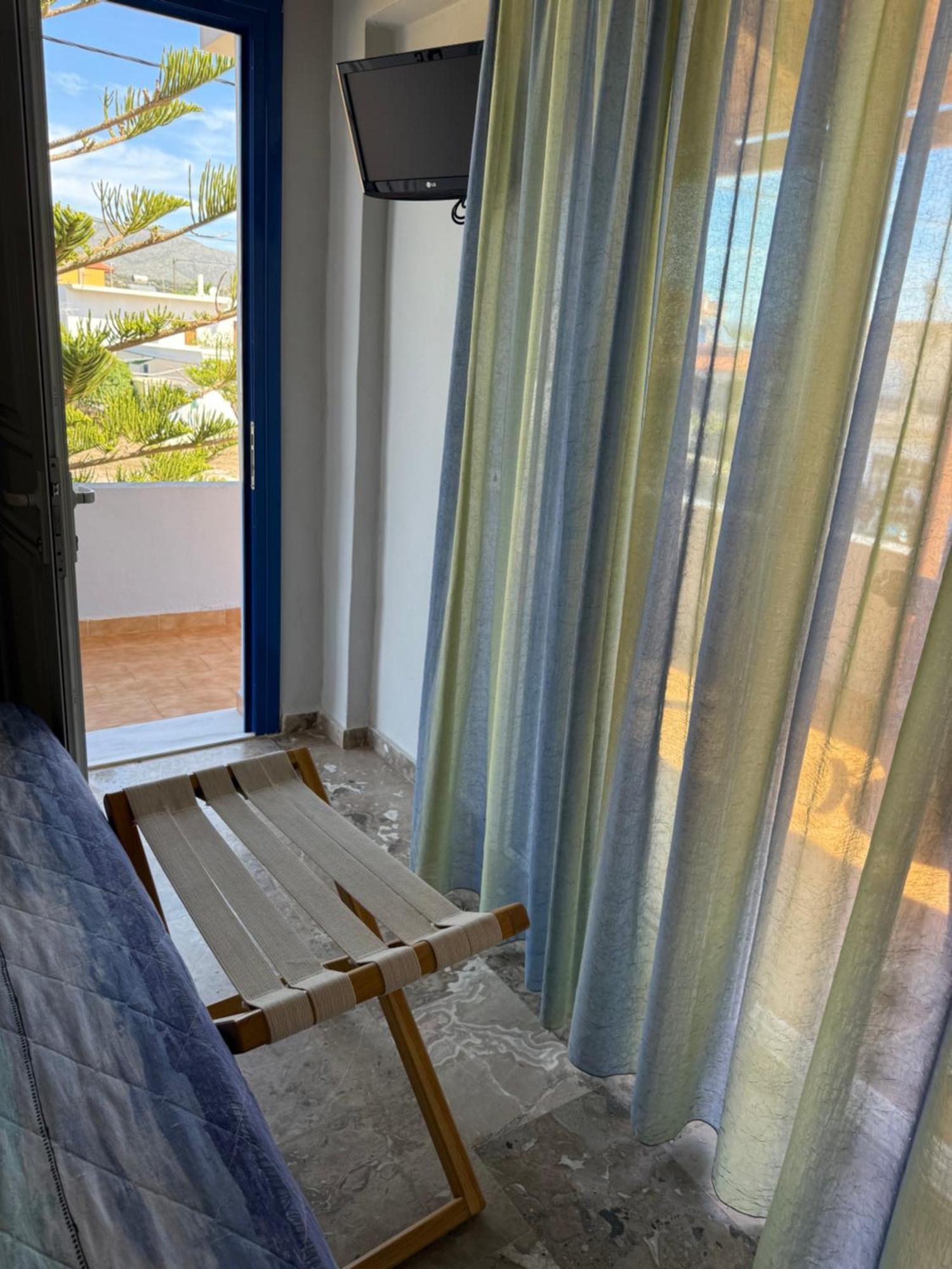 Vias Hotell Neápolis Exteriör bild