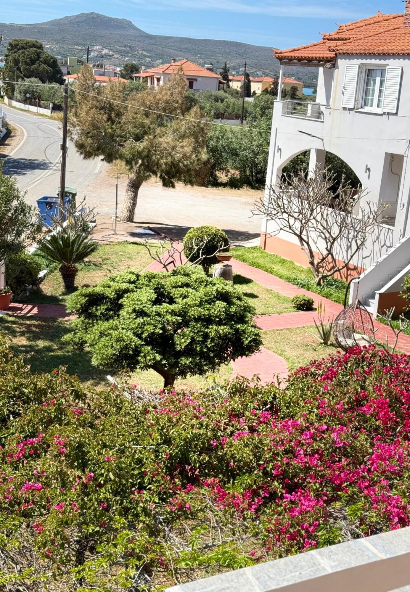 Vias Hotell Neápolis Exteriör bild