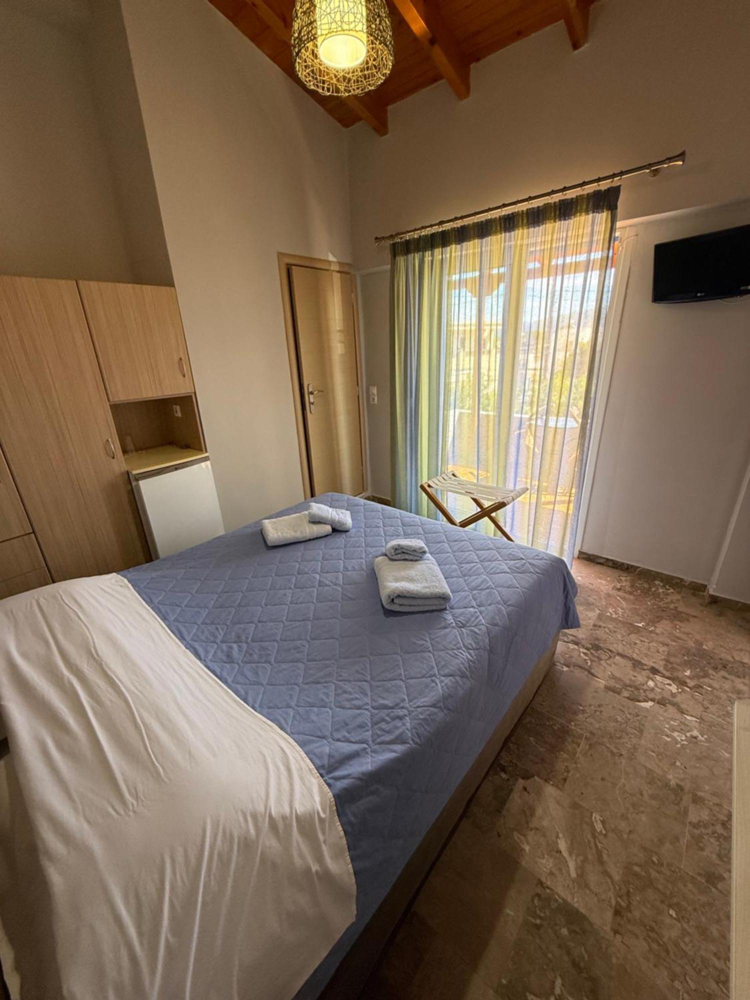 Vias Hotell Neápolis Exteriör bild