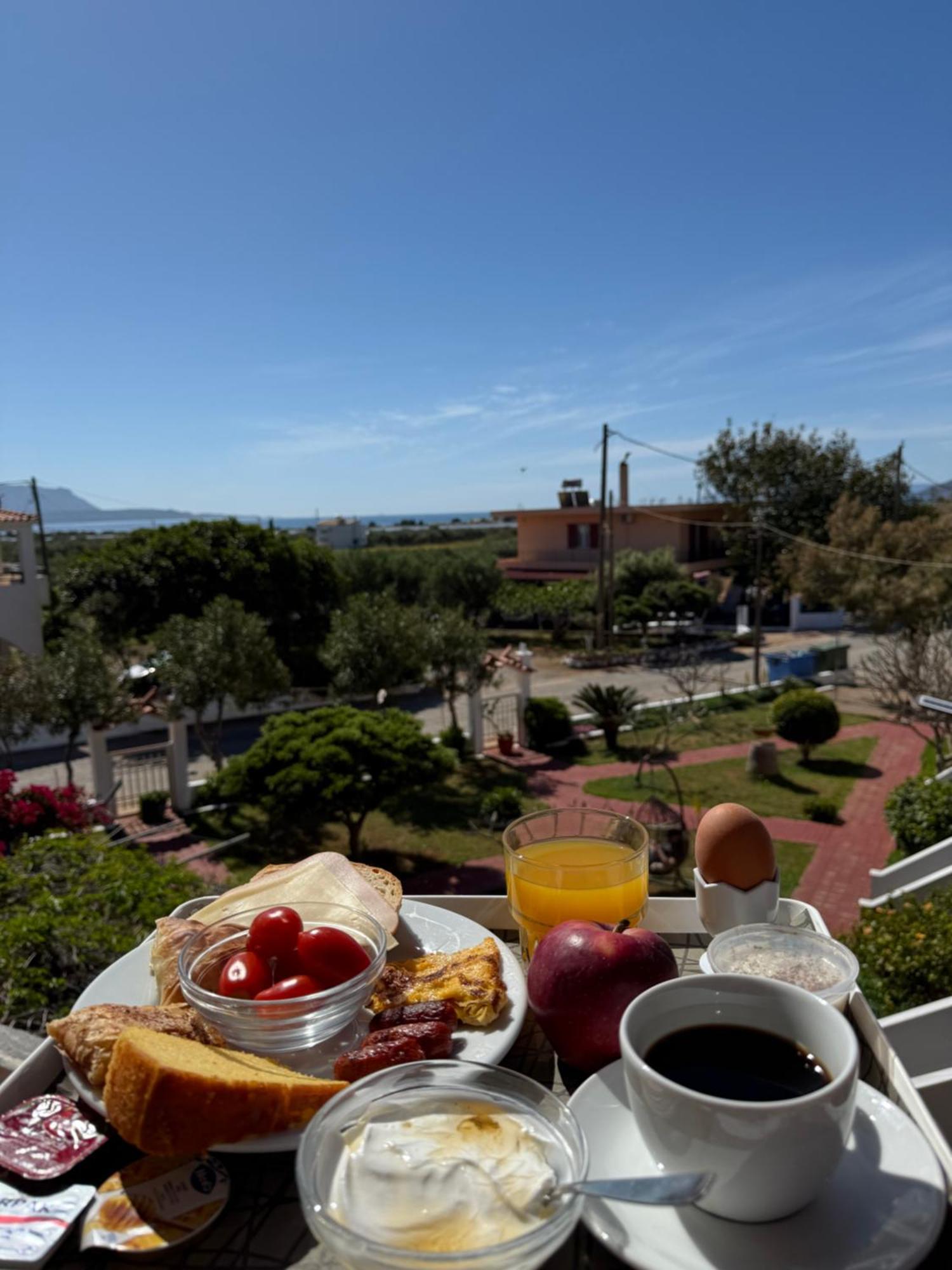 Vias Hotell Neápolis Exteriör bild
