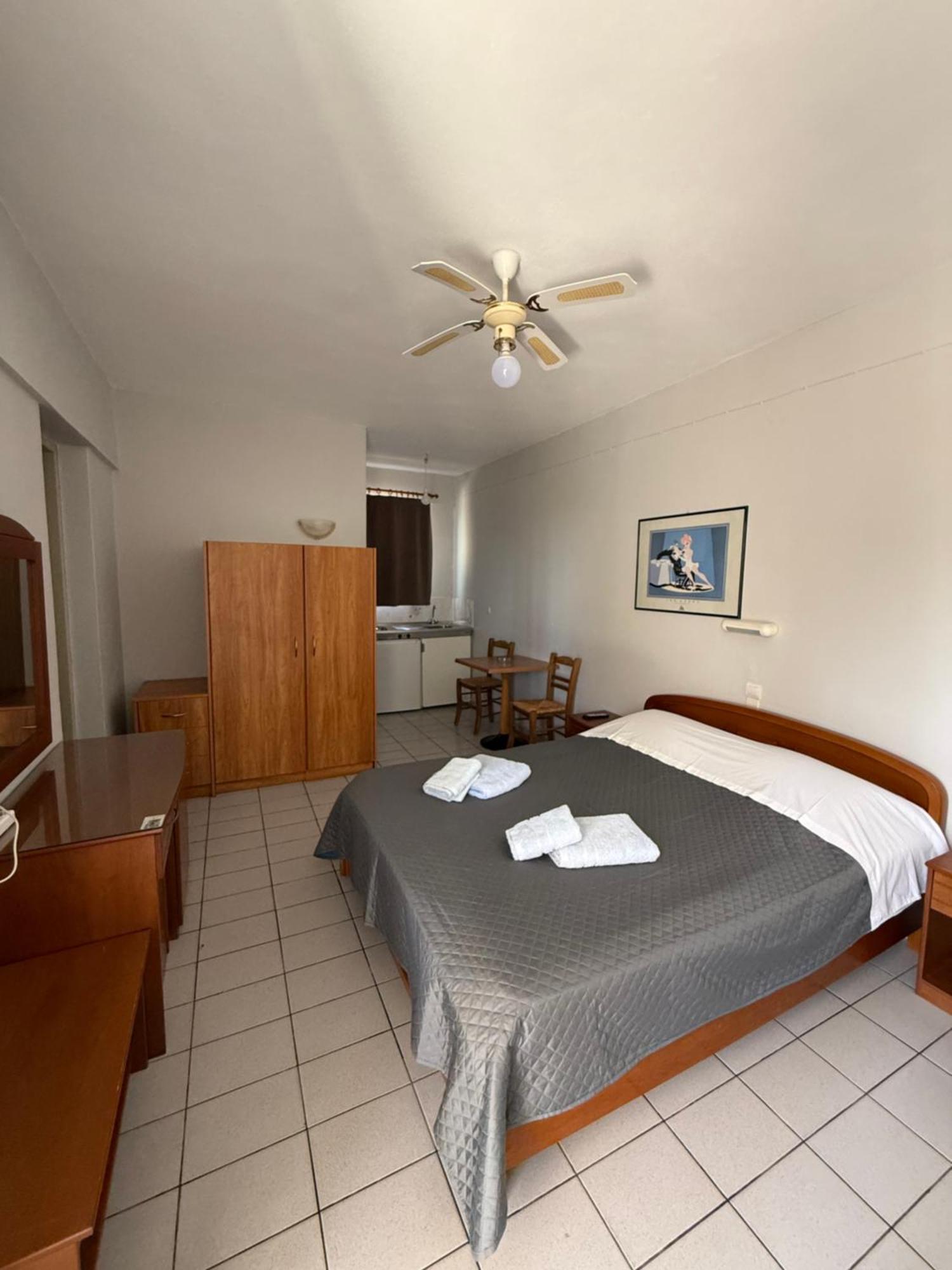 Vias Hotell Neápolis Exteriör bild