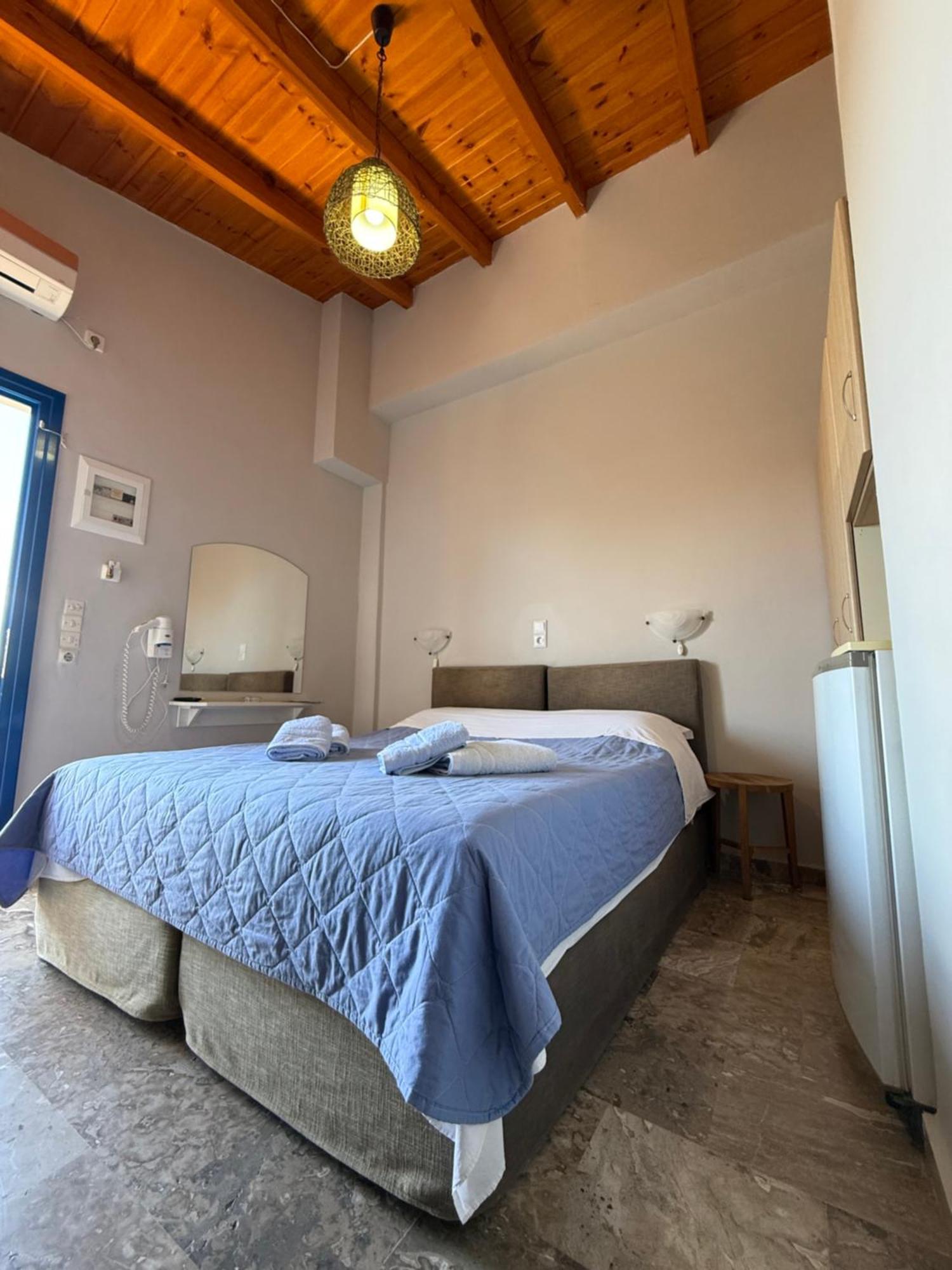 Vias Hotell Neápolis Exteriör bild