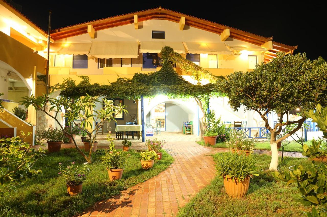 Vias Hotell Neápolis Exteriör bild